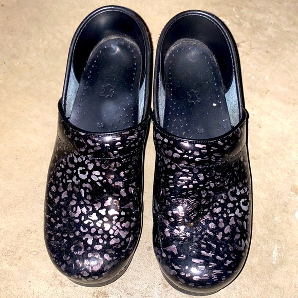 Barely worn Dansko - Picture 1 of 3